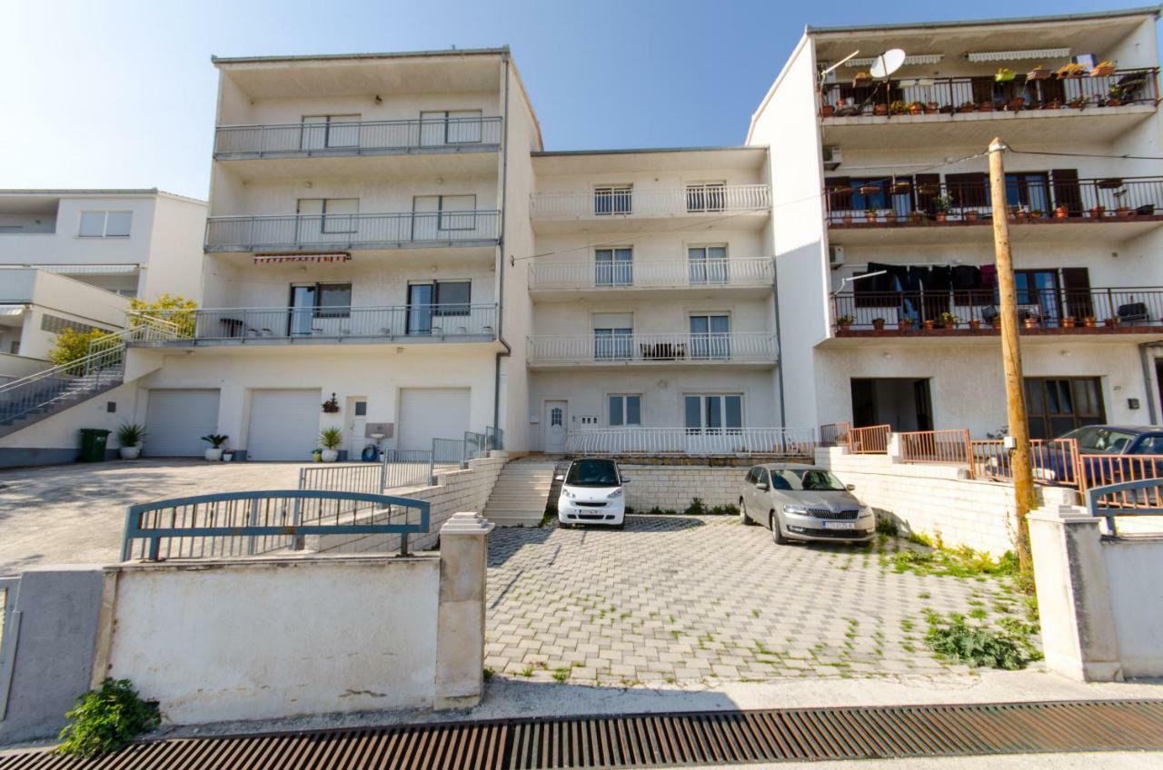 Bridge And Beach Apartments Trogir Exterior photo