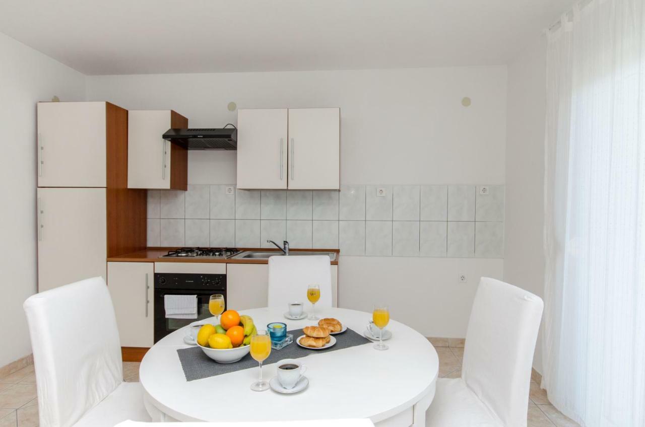 Bridge And Beach Apartments Trogir Exterior photo