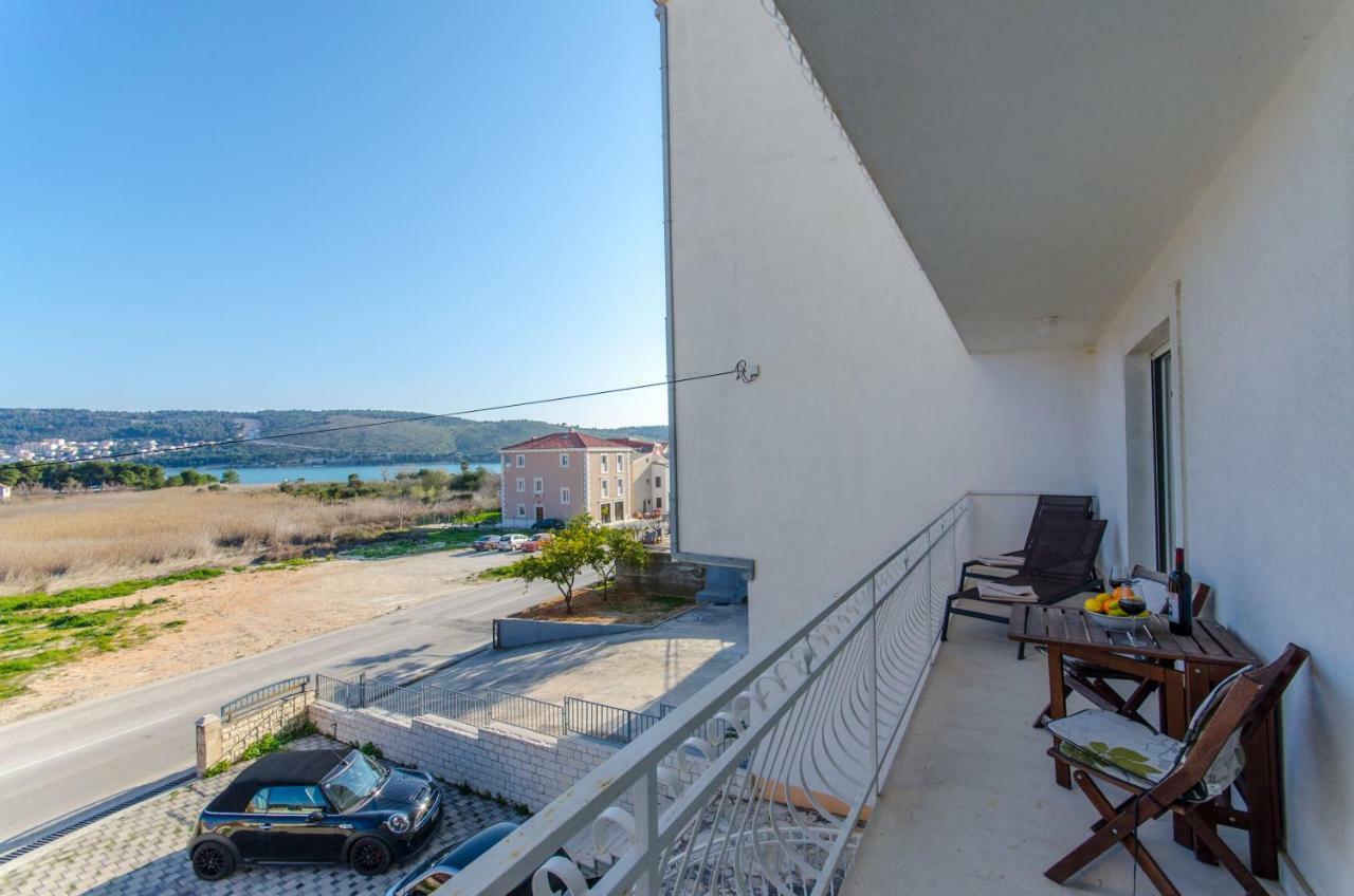 Bridge And Beach Apartments Trogir Exterior photo