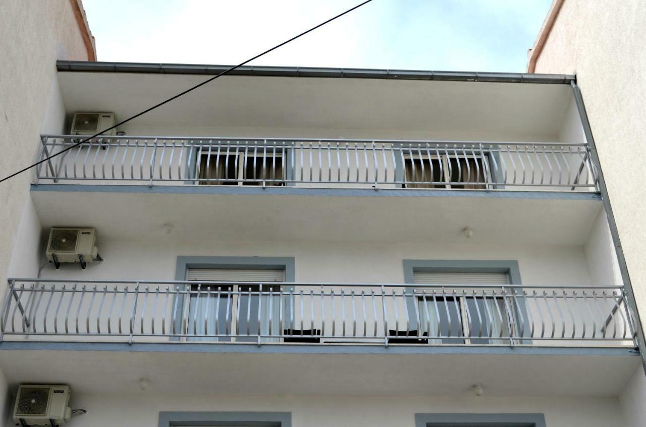 Bridge And Beach Apartments Trogir Exterior photo