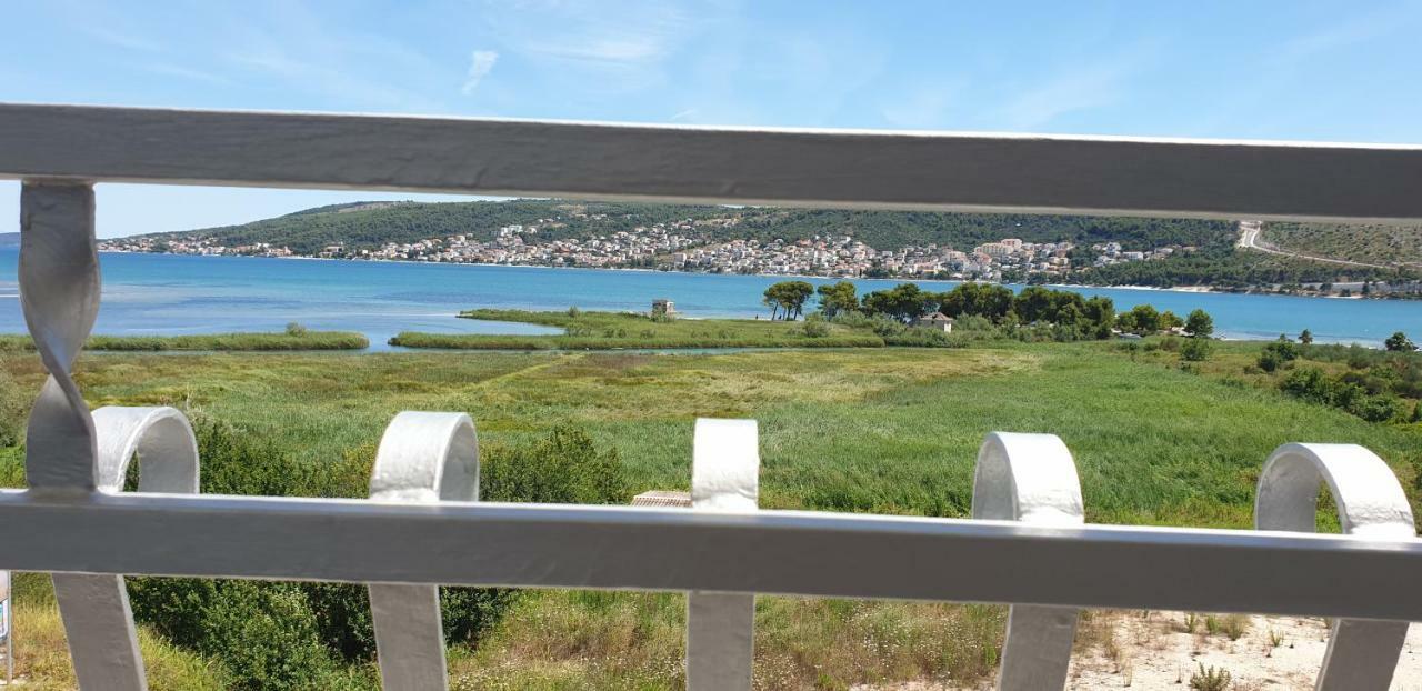 Bridge And Beach Apartments Trogir Exterior photo