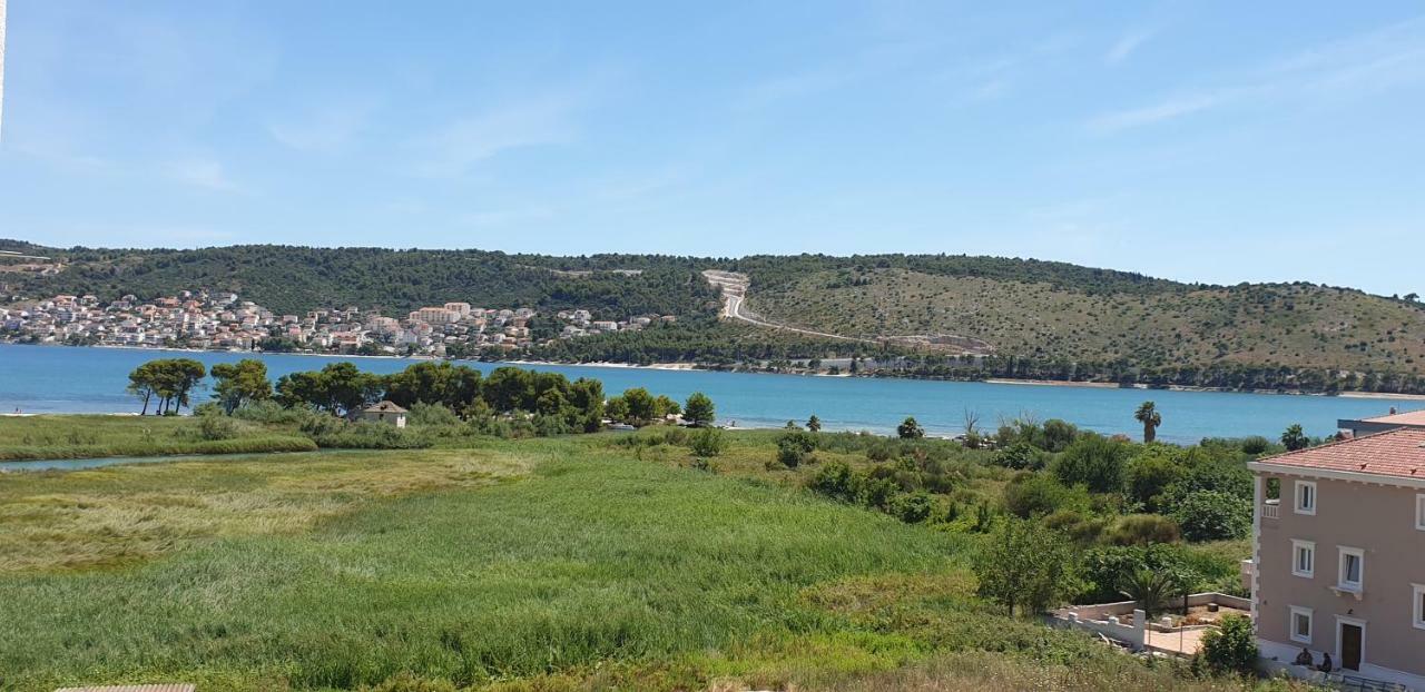 Bridge And Beach Apartments Trogir Exterior photo